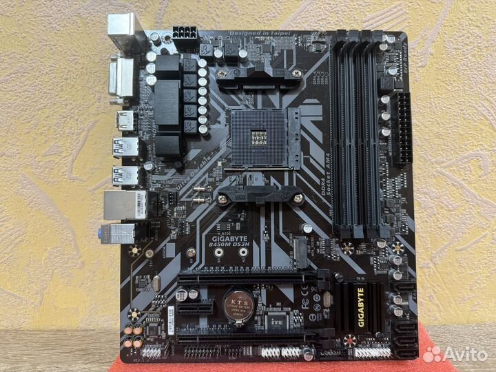Gigabyte B450M DS3H (сокет AM4)