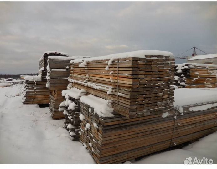 Прочные пиломатериалы для строительства и отделки — сосновая доска