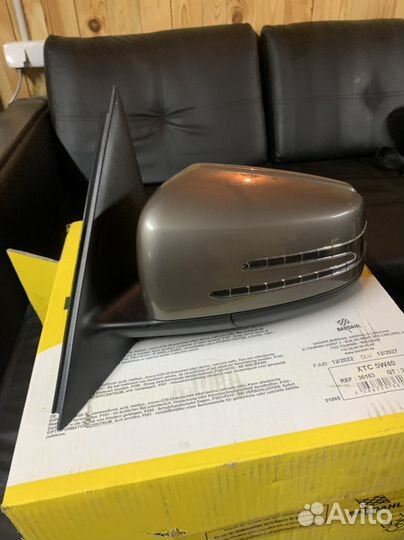 Зерколо левое мерседес GLK-2014г