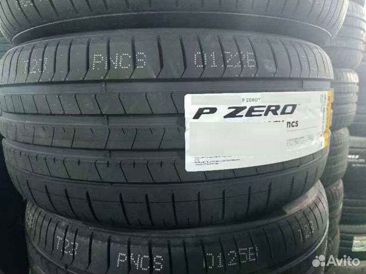 Pirelli P Zero PZ4 275/40 R20 и 315/35 R20