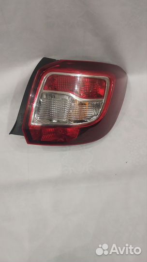 Фонарь правый Renault Sandero Stepway