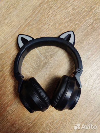 Беспроводные наушники с ушками