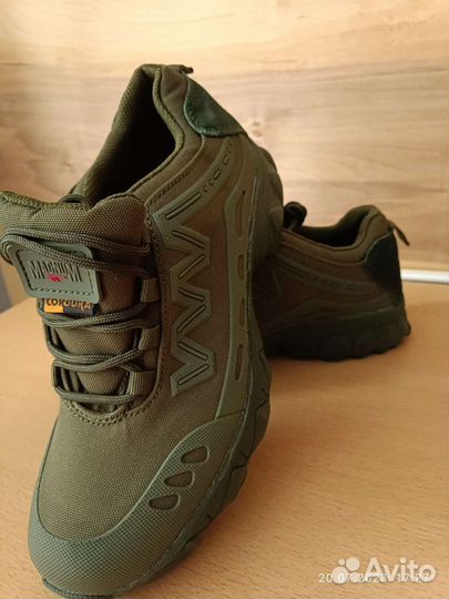 Кроссовки magnum