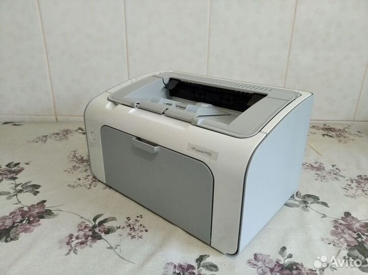 Принтер HP LaserJet Professional P1102 в хорошем с