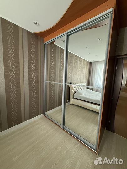 Шкаф купе с зеркалом бу