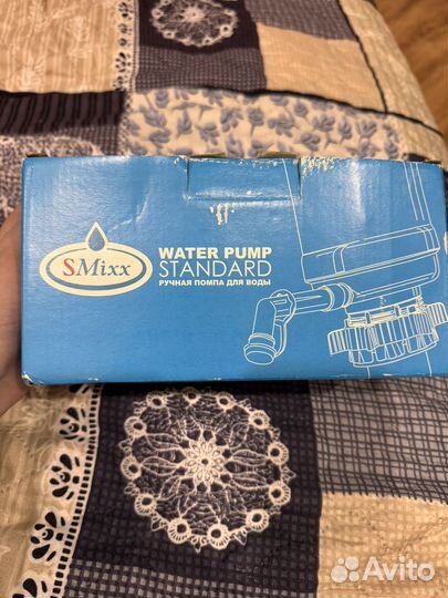 Ручная помпа для воды