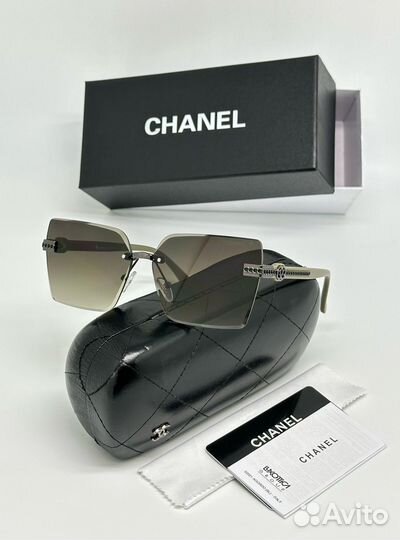Солнцезащитные очки Chanel женские