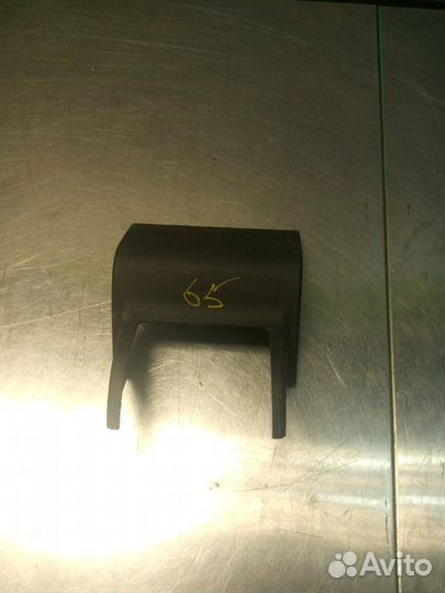 Заглушка салазок сиденья задняя Mitsubishi