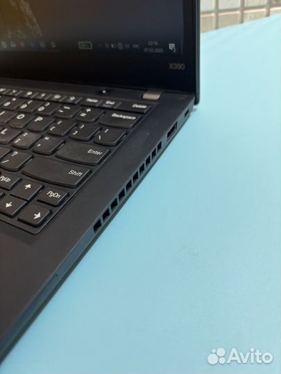 Lenovo X390 core i7 ips