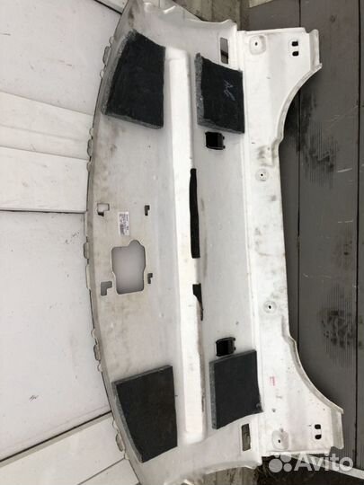 Задняя полка салона Авенсис 2