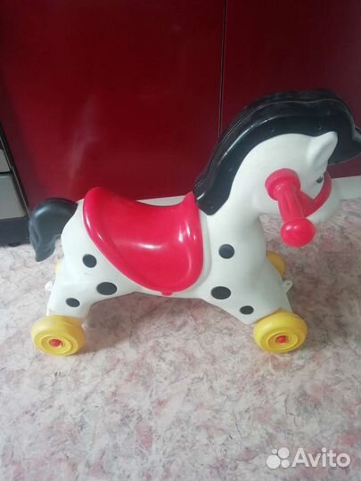 Лошадь игрушка каталка