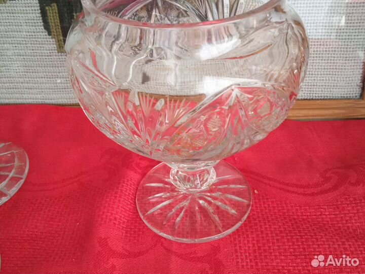 Сахарница с крышкой