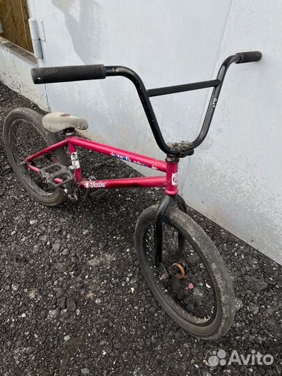 Трюковой велосипед BMX