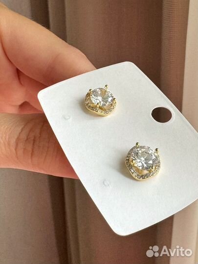 Серьги пусеты с цирконами гвоздик из серебра