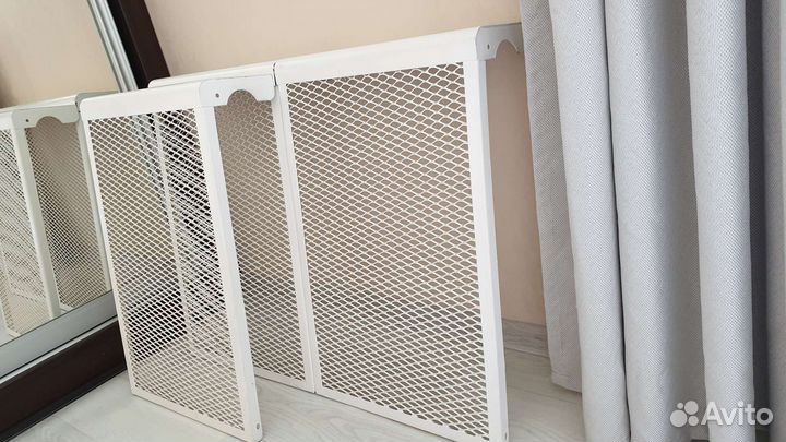 Экран на чугунную батарею