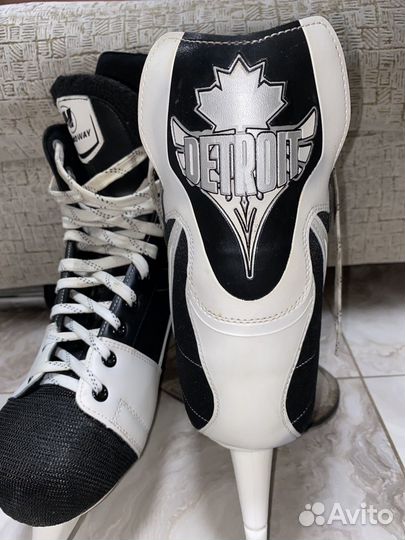 Коньки хоккейные 48 размер