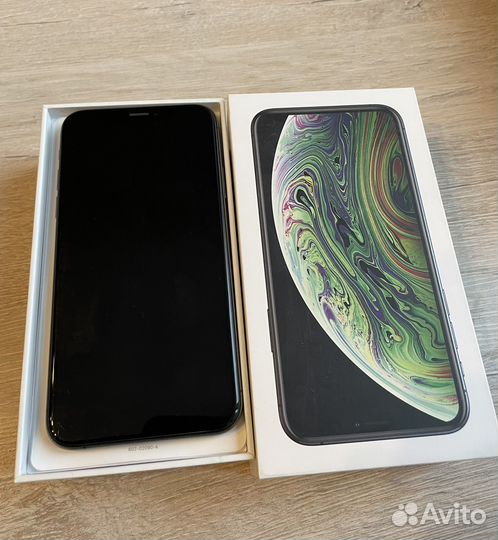 iPhone Xs, 64 ГБ