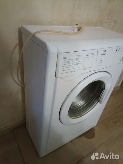 Стиральная машина indesit узкая