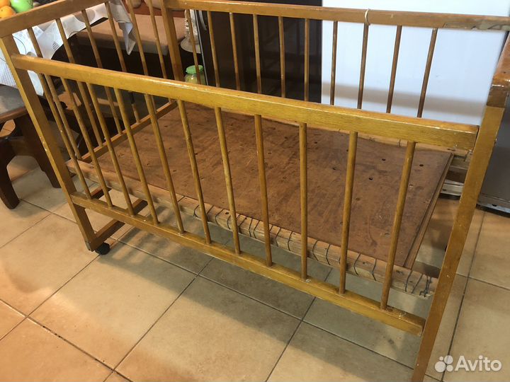 Детская кроватка
