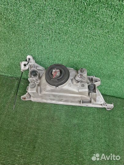 Фара toyota premio ST215 контрактная