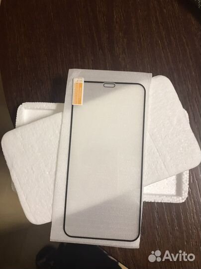 Защитное стекло iPhone