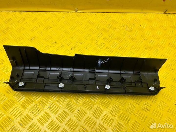 Накладка порога передняя левая Nissan Xtrail T31