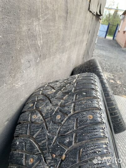 Bridgestone Blizzak Spike-02 225/45 R17