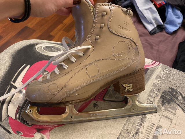 Фигурные коньки risport royal