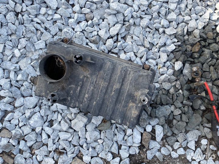 Корпус воздушного фильтра ford focus 1 1.4