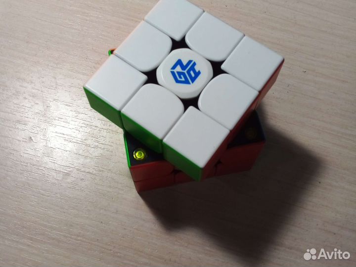 Кубик рубика gan