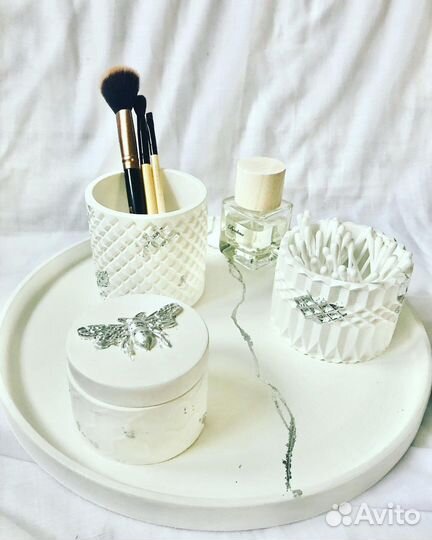 Поднос из архитектурного гипса с декором