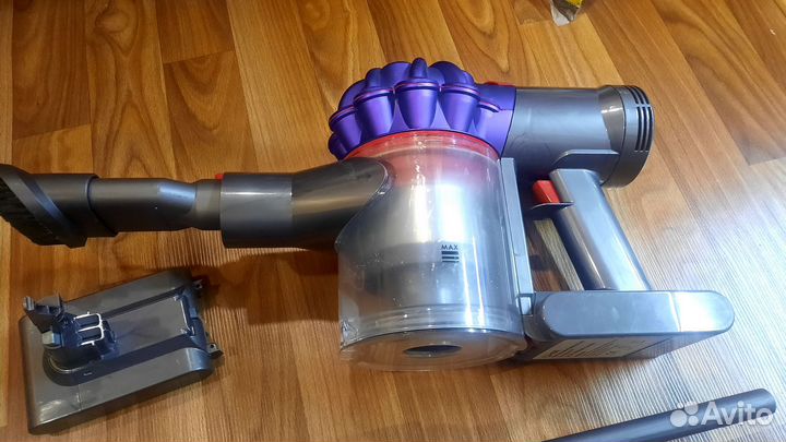 Пылесос Dyson v7