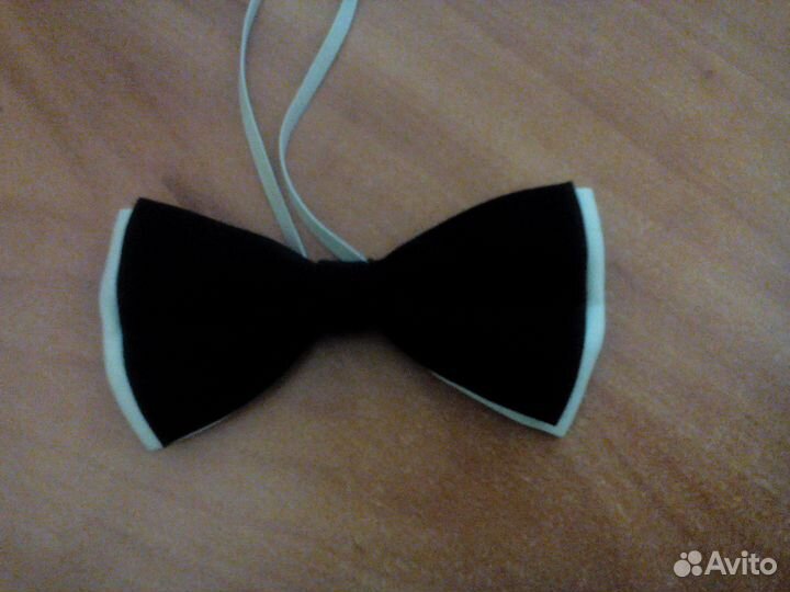 Продам галстуки школьные