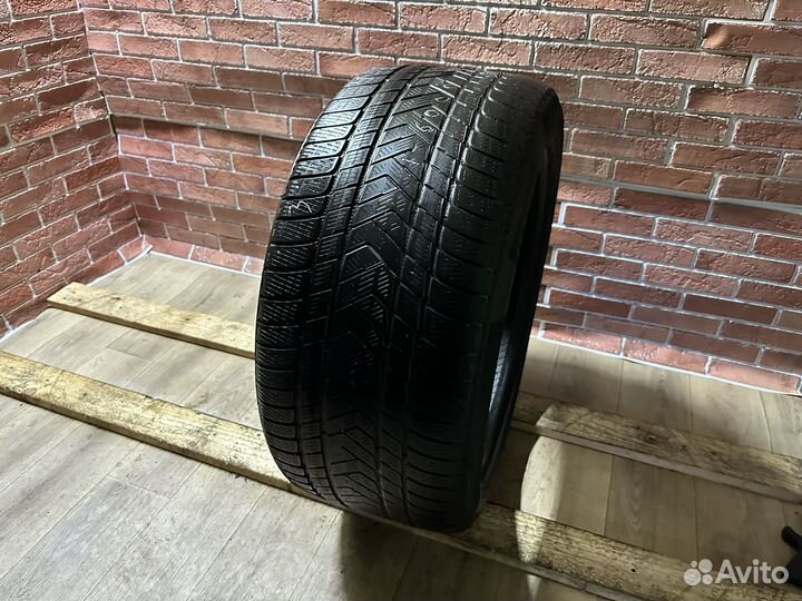Pirelli Scorpion Winter 315/40 R21 111V