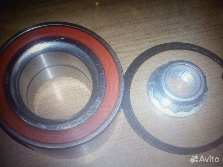Руль тяга Carisma S40 подшипник ступицы