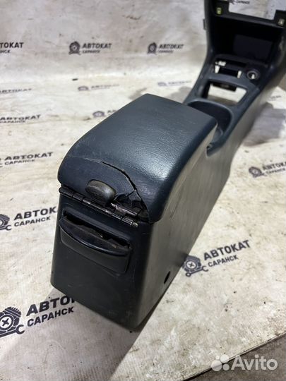 Центральная консоль Nissan Primera P11