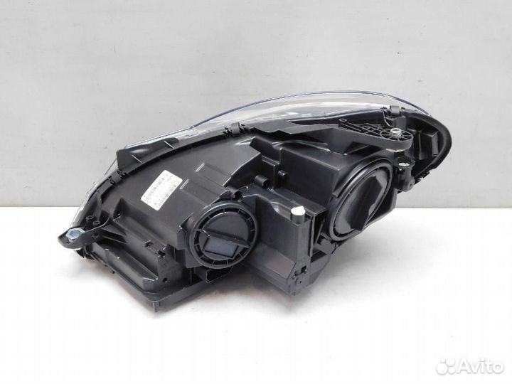 Фара правая Mercedes-Benz C-Class