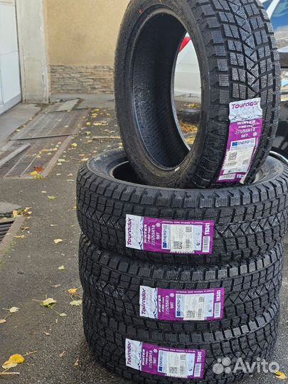 Tourador Winter Pro TSS1 225/55 R18 98T