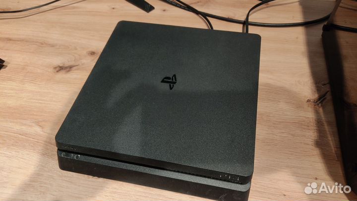 Sony PS4 slim 1tb