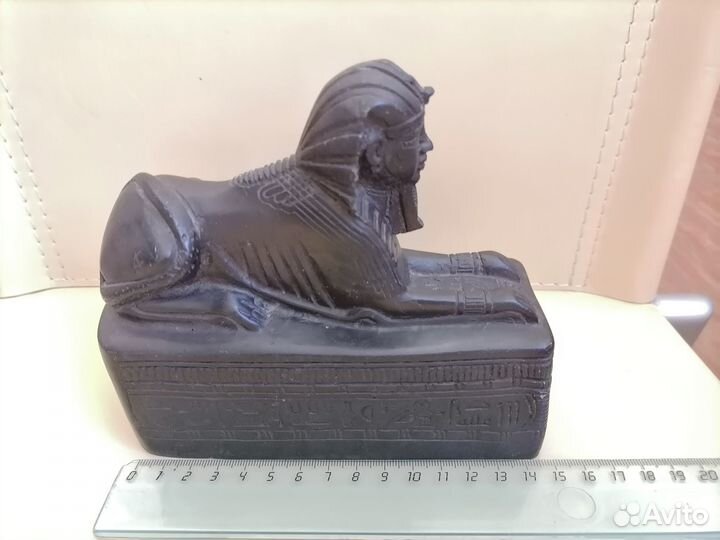 Статуэтка Сфинкса из Египта