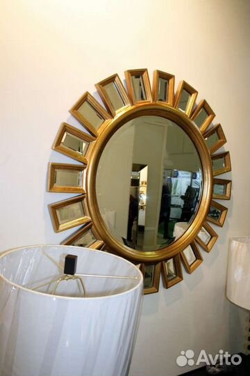 Зеркало круглое настенное в раме для прихожей