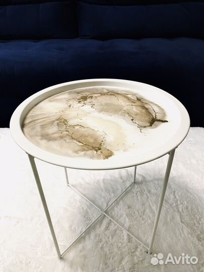 Журнальный столик с эпоксидной смолой