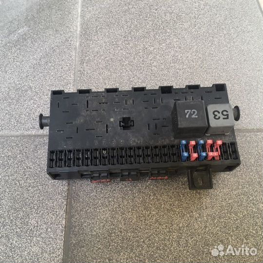 Блок предохранителей VW Golf 2 Passat B2