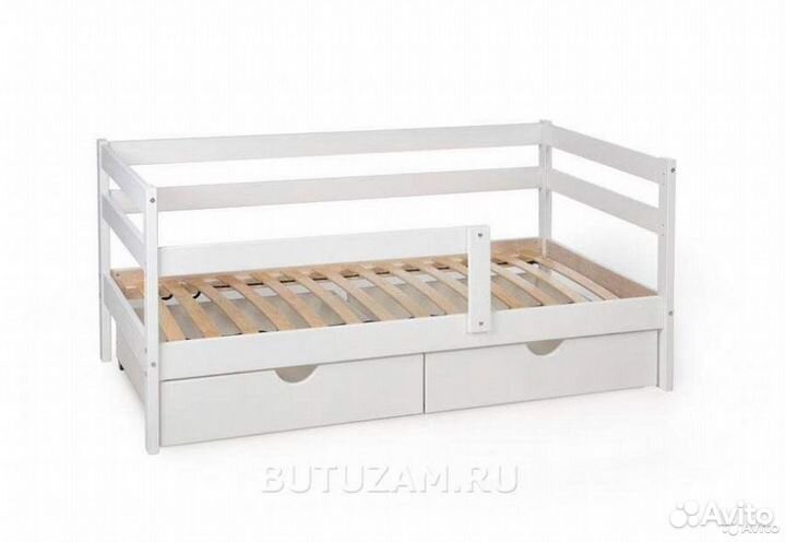 Детская кровать из массива