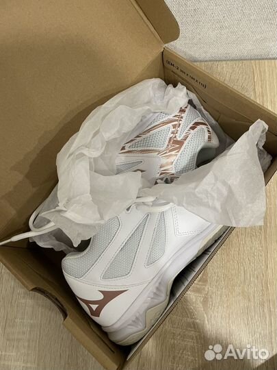 Кроссовки mizuno женские