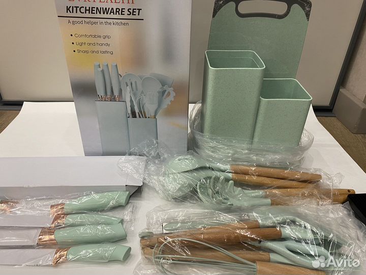 Набор кухонных предметов с ножами 18 предметов