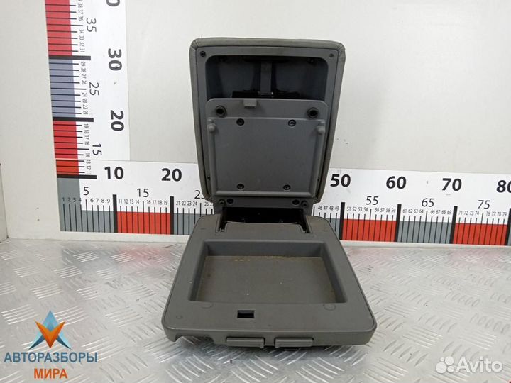 Подлокотник Hyundai Terracan 2004