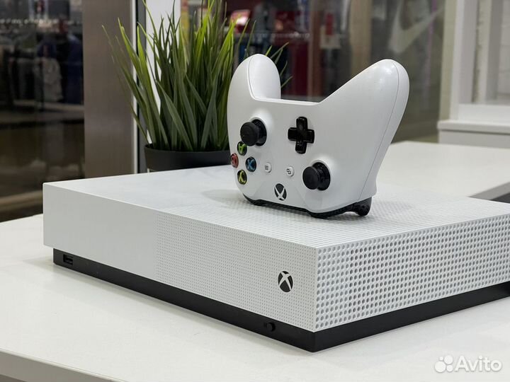 Xbox One S 1 TB DE, гарантия магазин