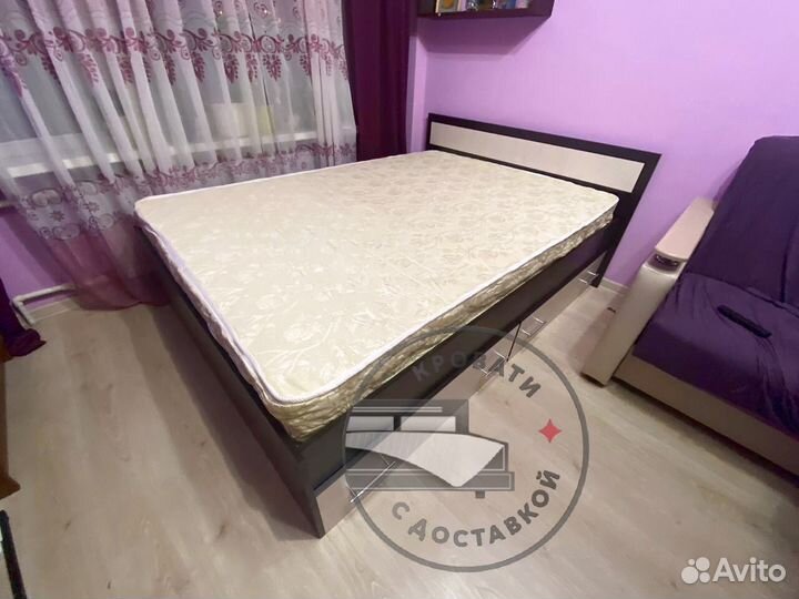 Кровать двуспальная
