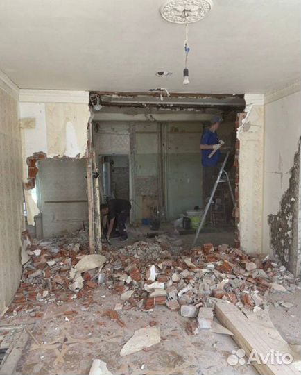 Демонтаж стен, полов, квартир, плитки